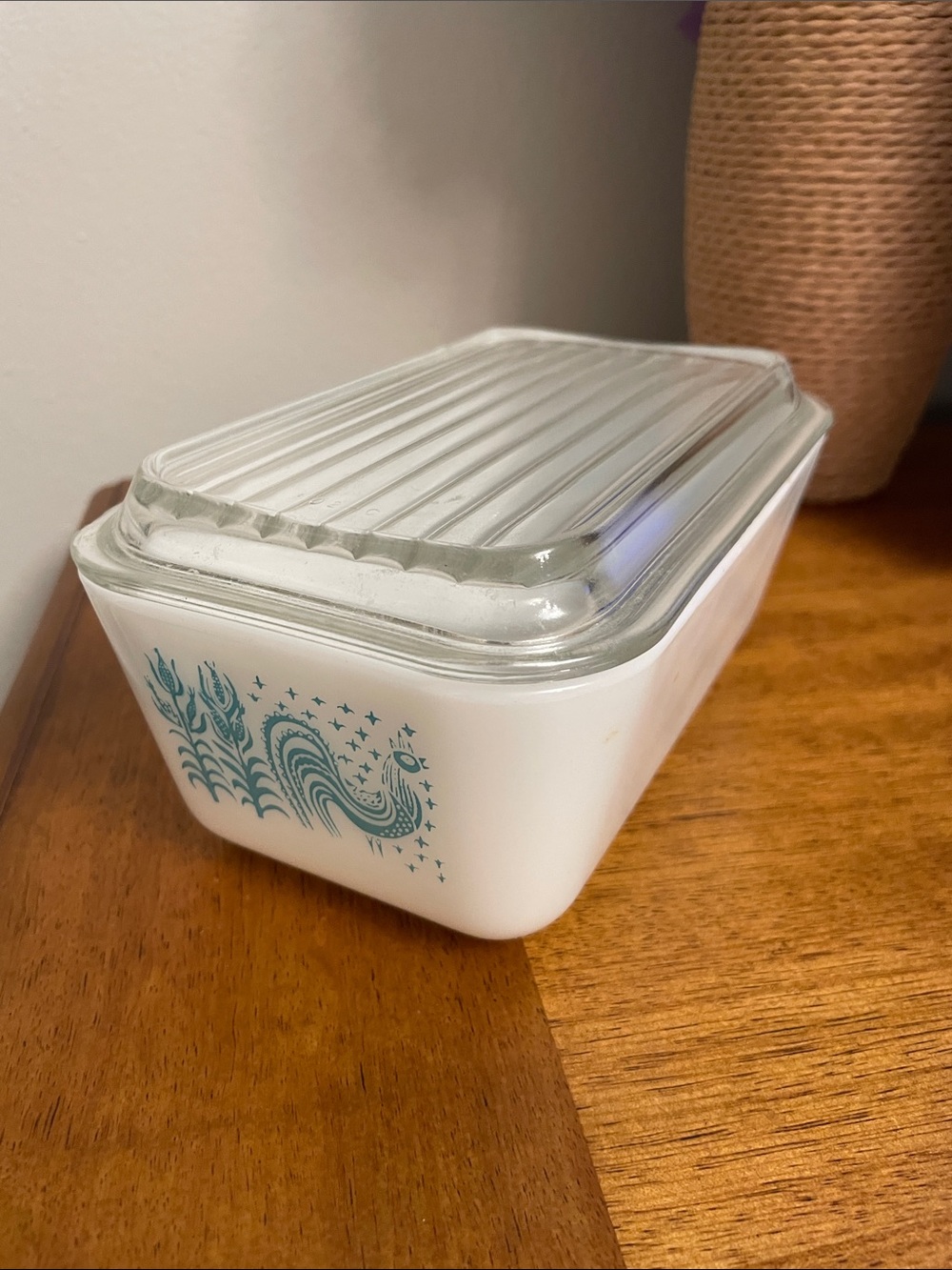 📍MCM Vintage Pyrex Amish Butterprint White Milk Glass Covered Baking Dish